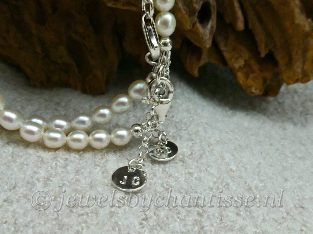 Zilveren Parelarmband met Robijn