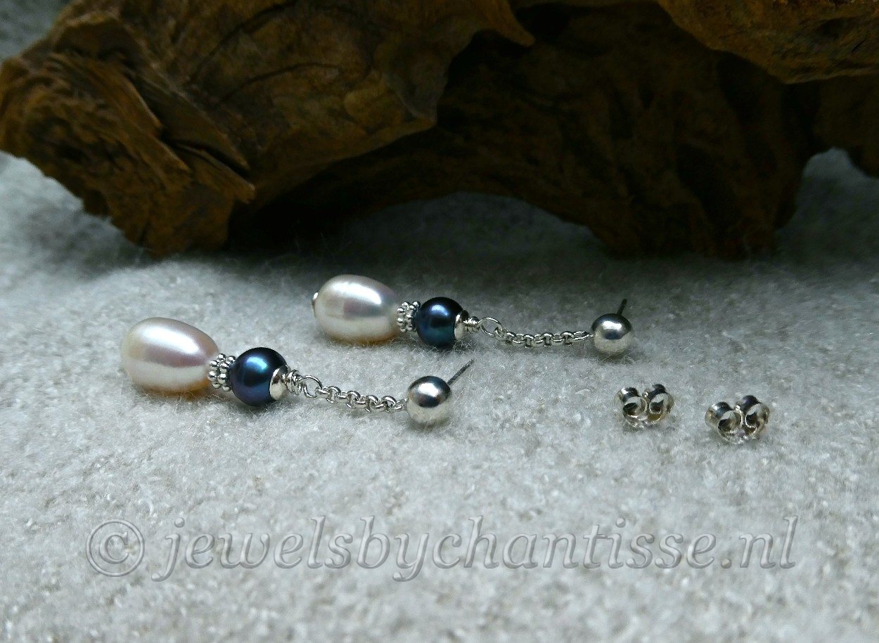 Zilveren Klassieke Pareloorbellen