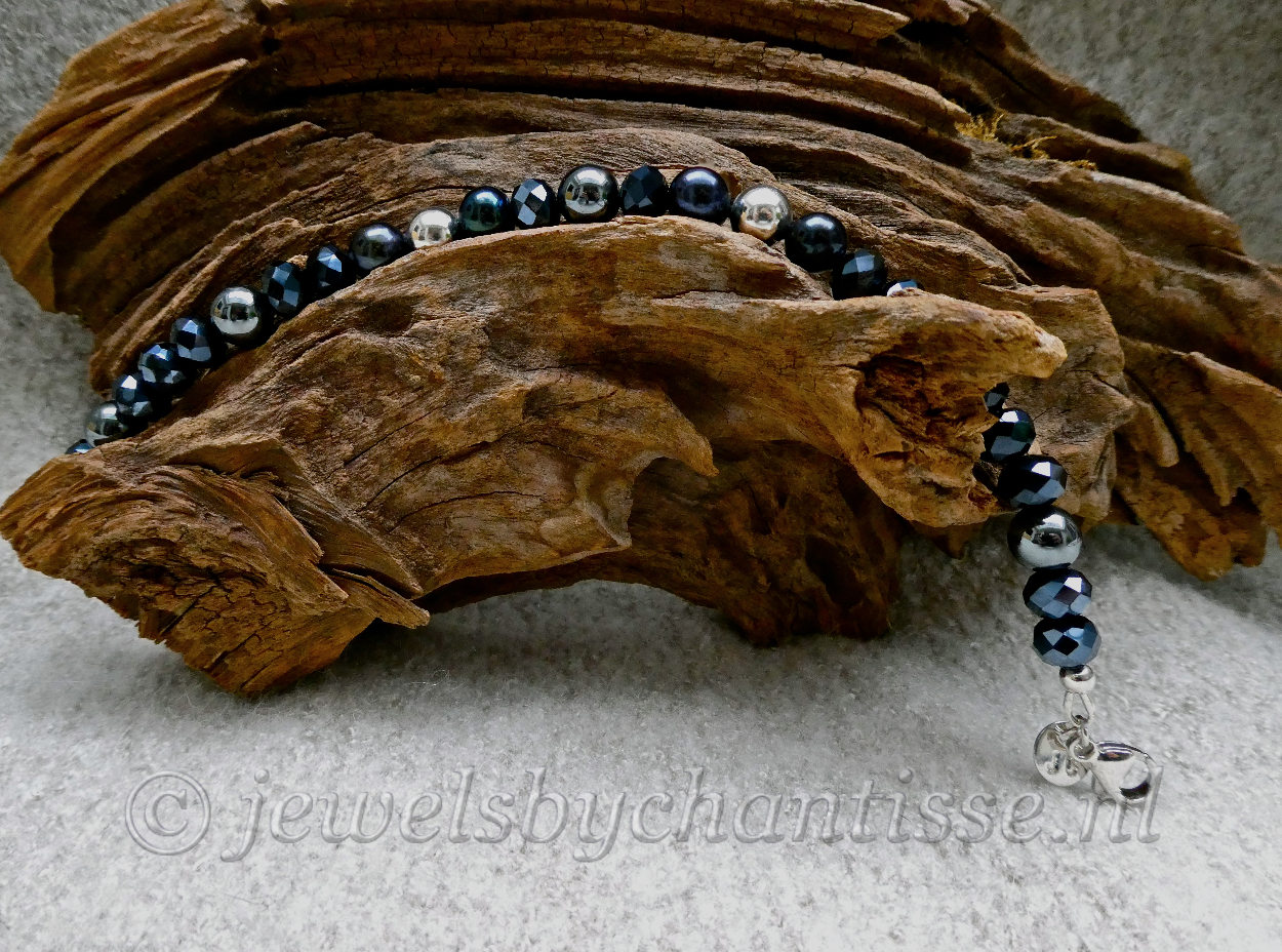 Kristalarmband met Hematiet en Zwarte parels 4 Kristalarmband met Hematiet en Zwarte parels