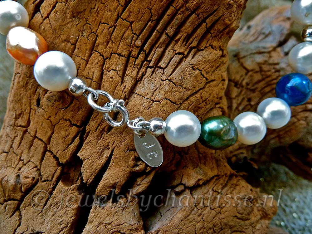 Zoetwater Parelarmband met blauwe Agaat