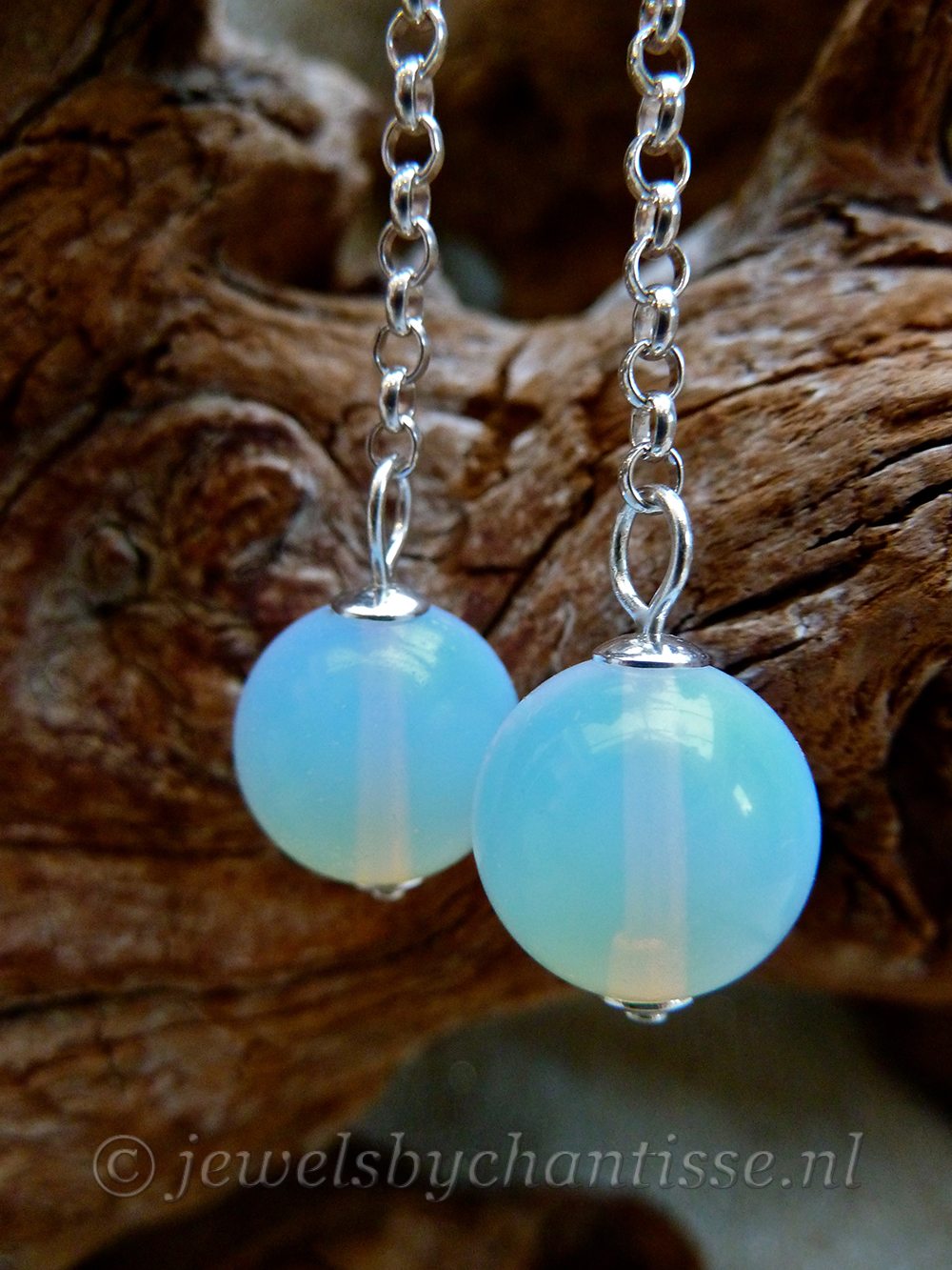 Zilveren oorbellen met Opaliet