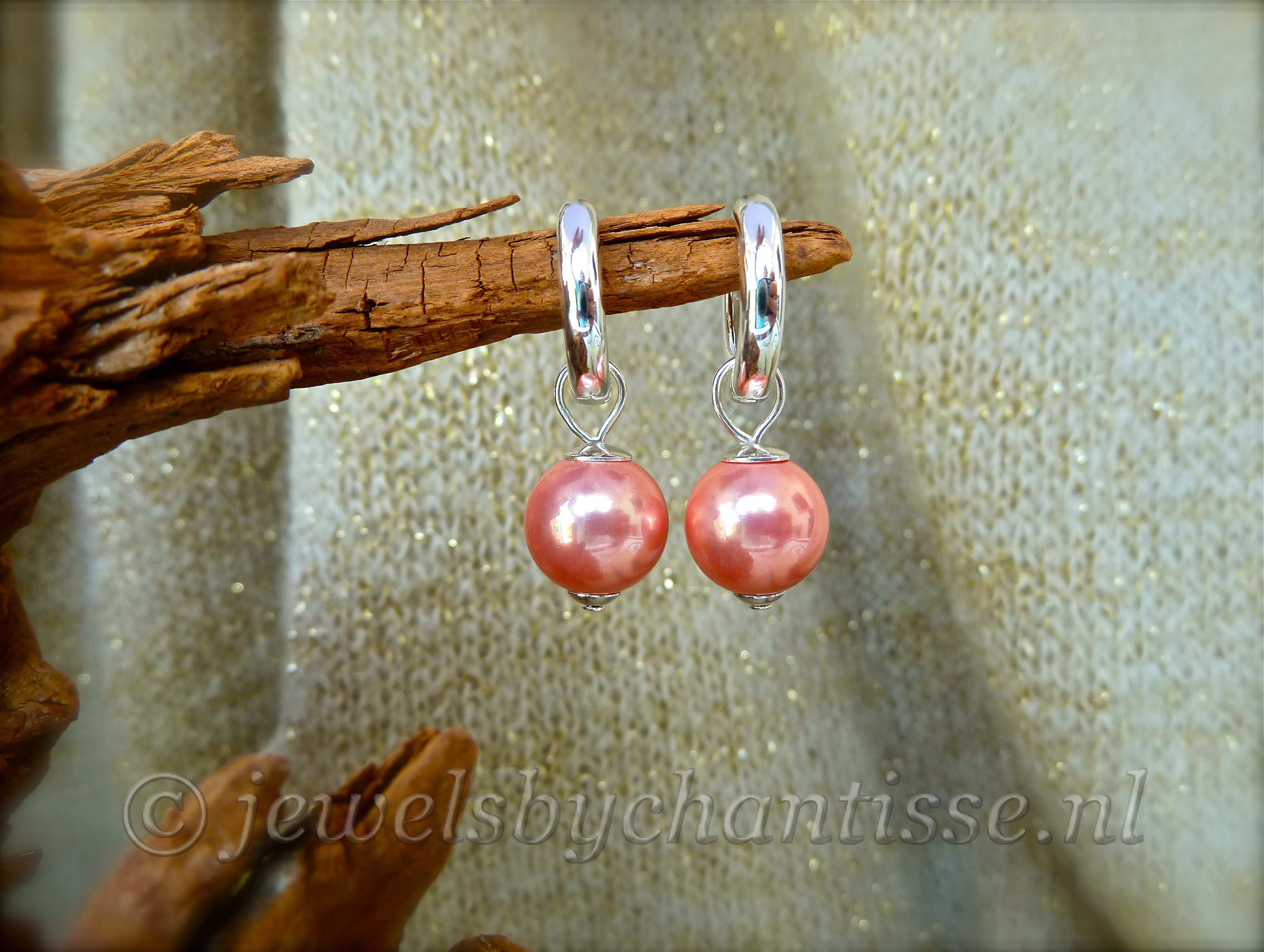 Zilveren Creolen met Zalm Seashell Parels