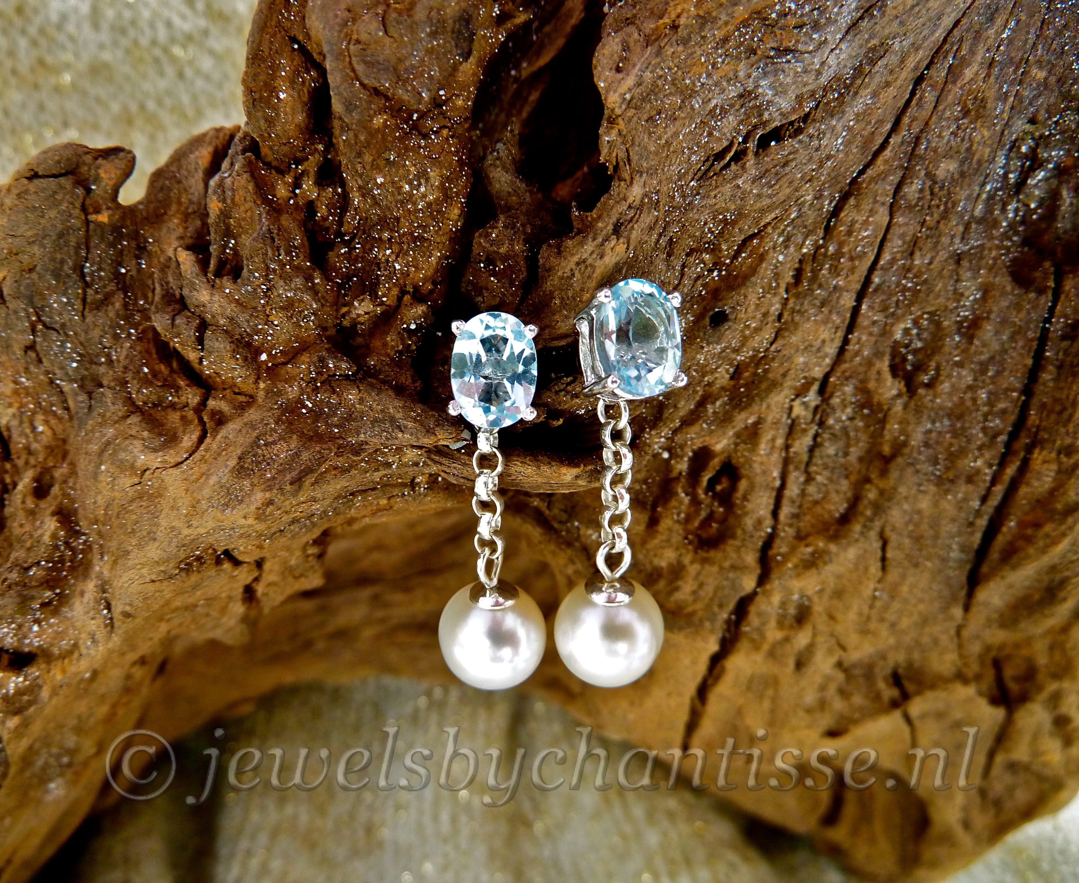 Oorstekers Topaas met Parels