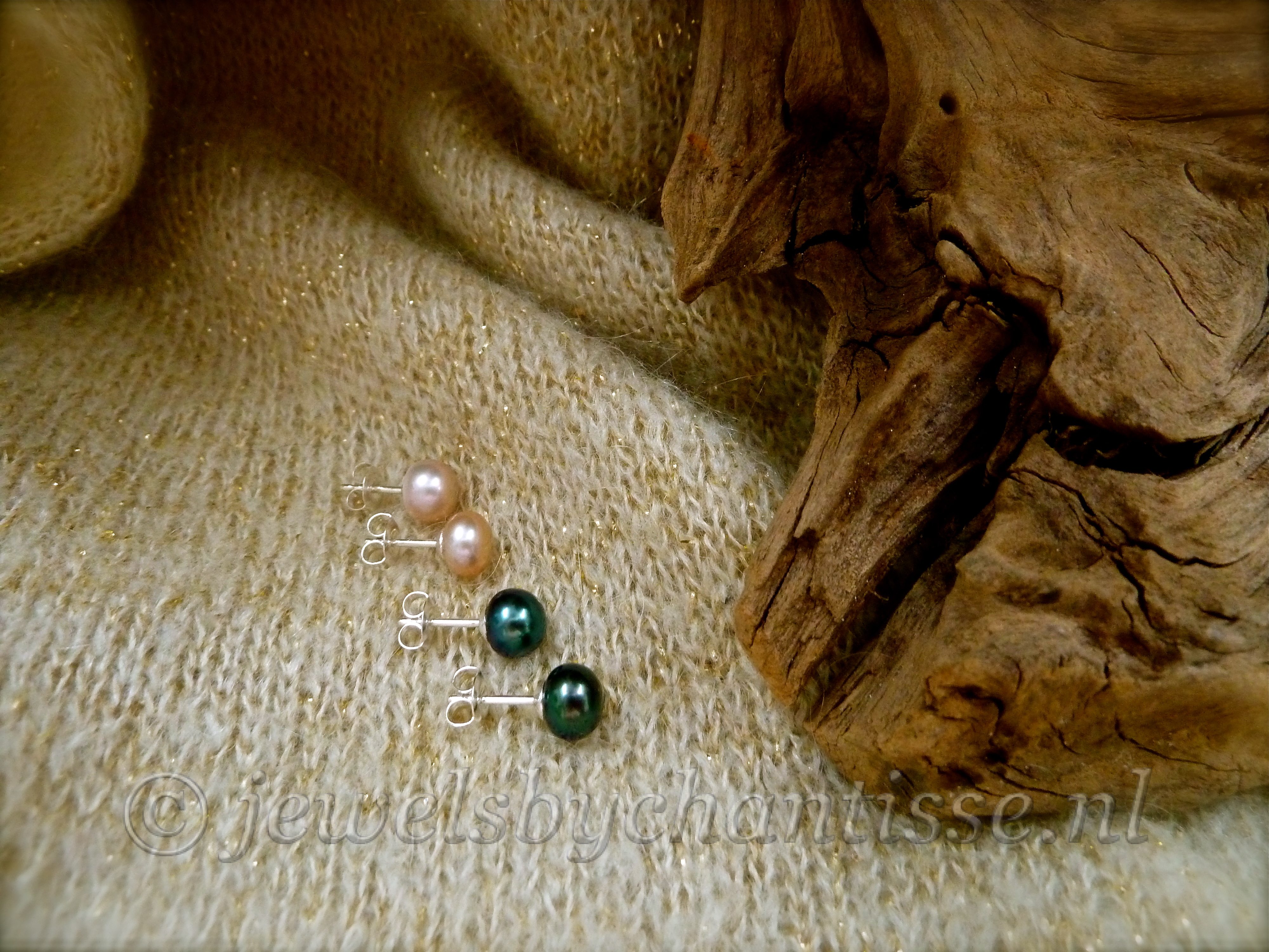 Zilveren Oorstekers met Zwarte Parels