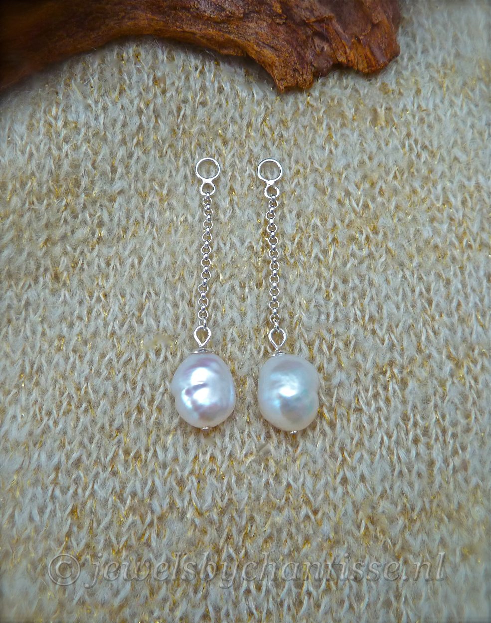 Zwarte Pareloorbellen met Barokparels 5 Zwarte Pareloorbellen met Barokparels