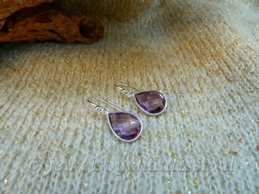 Zilveren oorbellen met Amethist