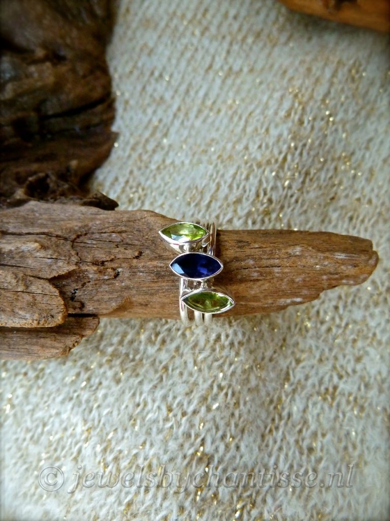 Zilveren Ring met Peridoot