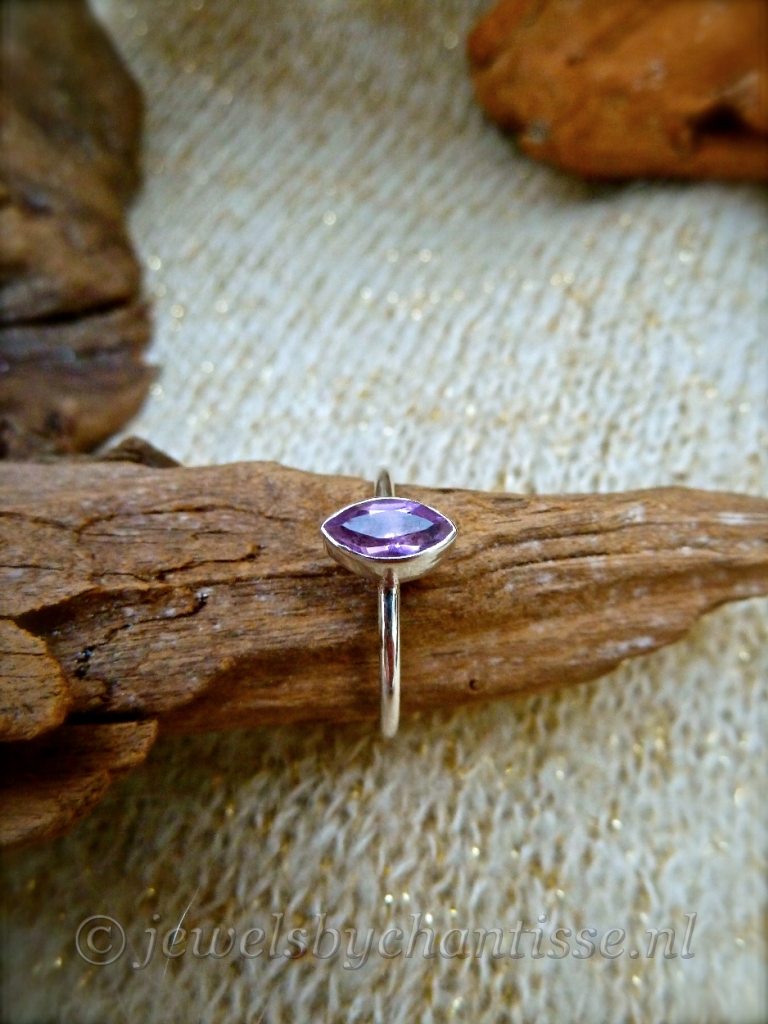 Zilveren Ring met Amethist