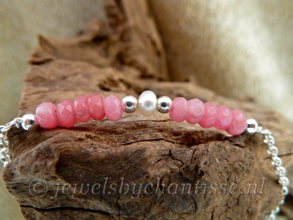 Zilveren Armbandje met Roze Agaat