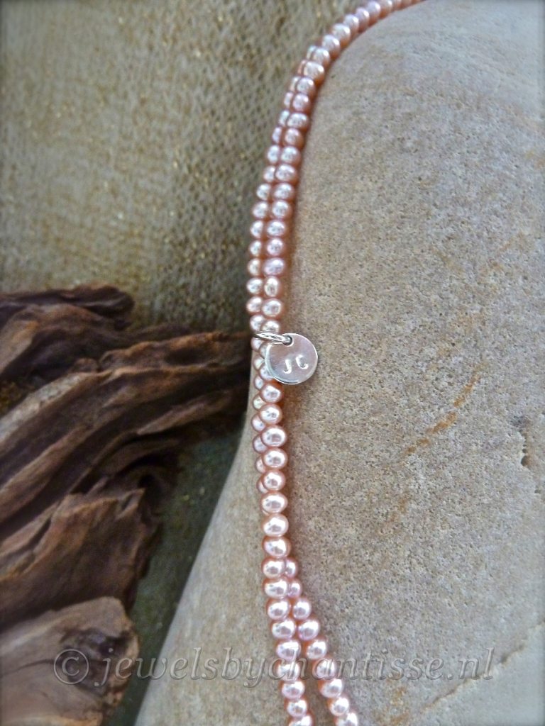 Lange Parelketting met Kwastjes 5 Lange Parelketting met Kwastjes