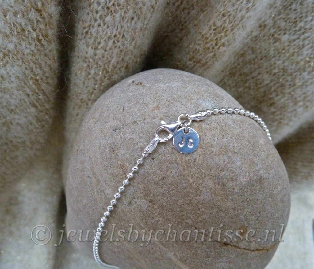 Bolletjesketting met Gesmede Druppel