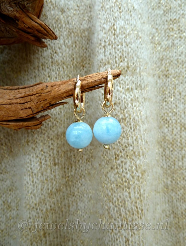 Gouden Creolen met Aquamarijn 2 Gouden Creolen met Aquamarijn