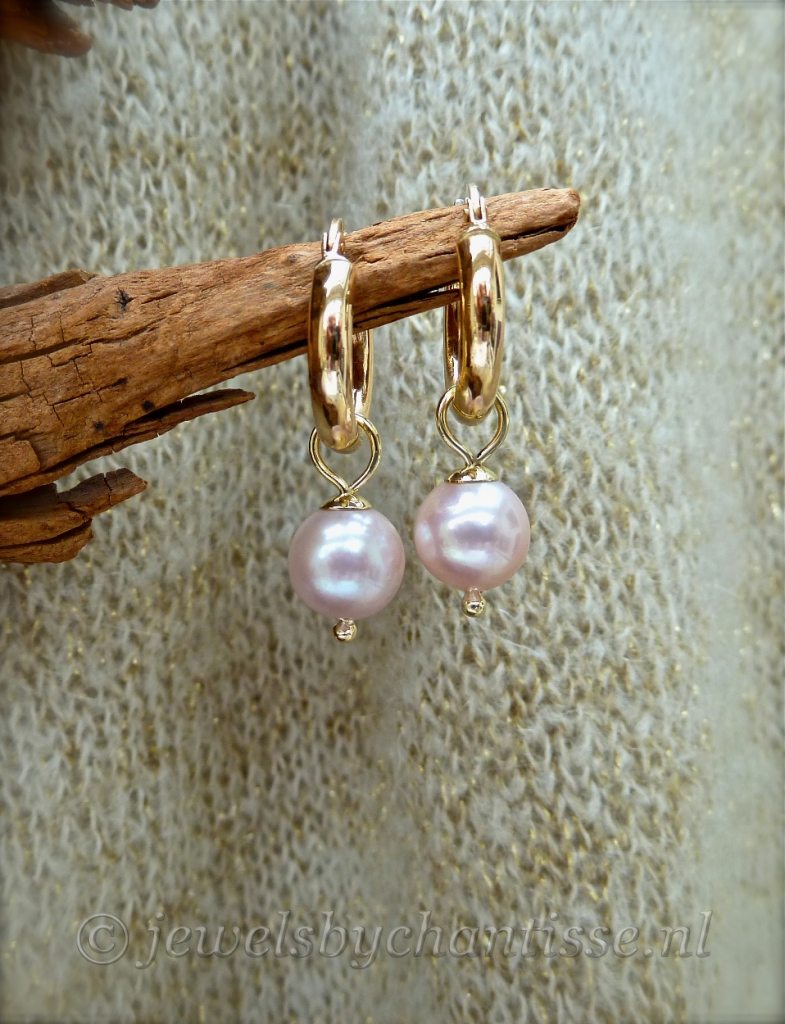 Gouden Creolen met Pink Parels 2 Gouden Creolen met Pink Parels