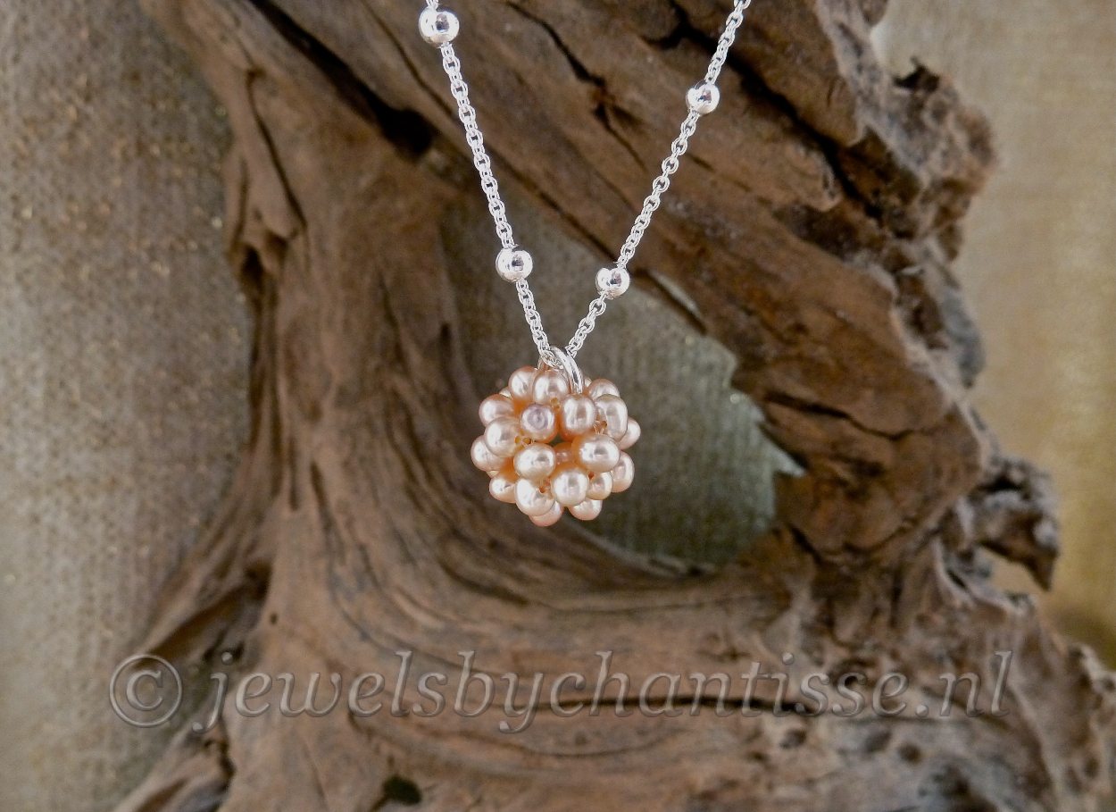 Zilveren Armband met Zoetwaterpareltjes 2 Zilveren Armband met Zoetwaterpareltjes