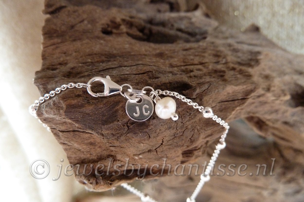 Zilveren Armband met Zoetwaterparels 3 Zilveren Armband met Zoetwaterparels