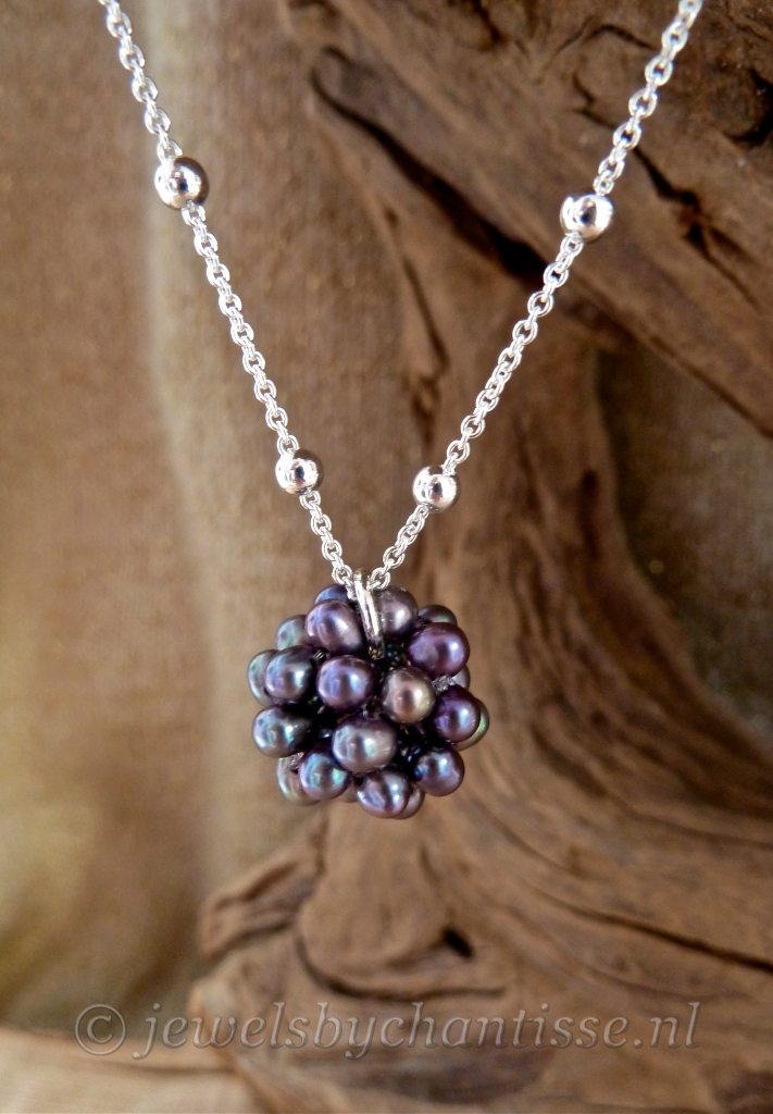 Zilveren Armband met Zoetwaterparels 2 Zilveren Armband met Zoetwaterparels