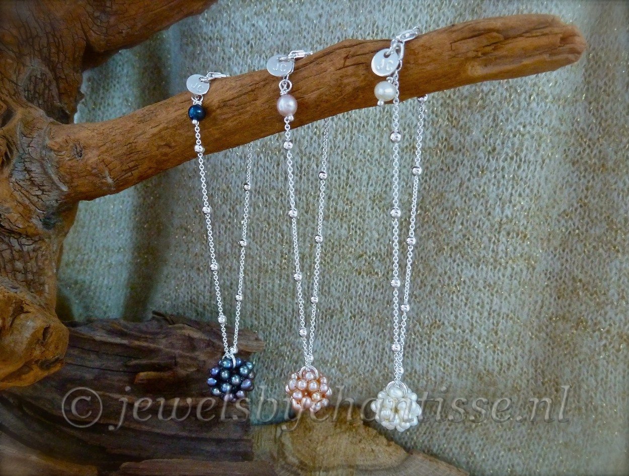 Zilveren Armband met Zoetwaterparels 4 Zilveren Armband met Zoetwaterparels