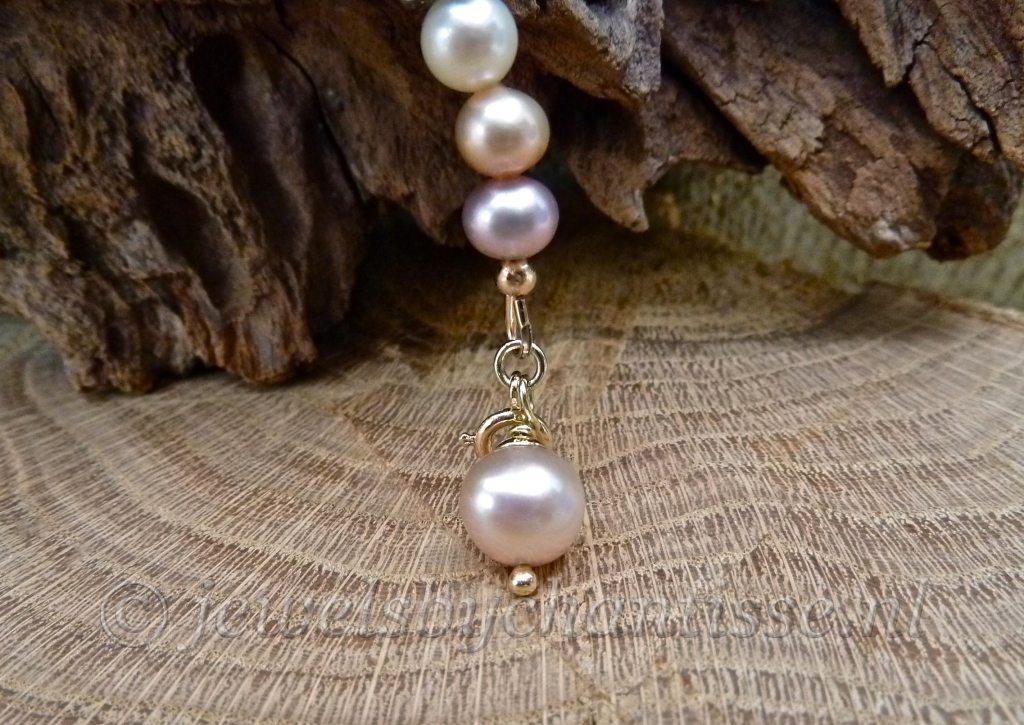 Gouden Parelarmband met Rookkwarts