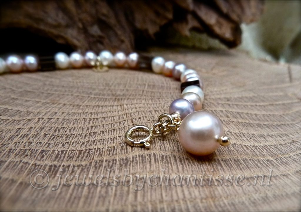 Gouden Parelarmband met Rookkwarts
