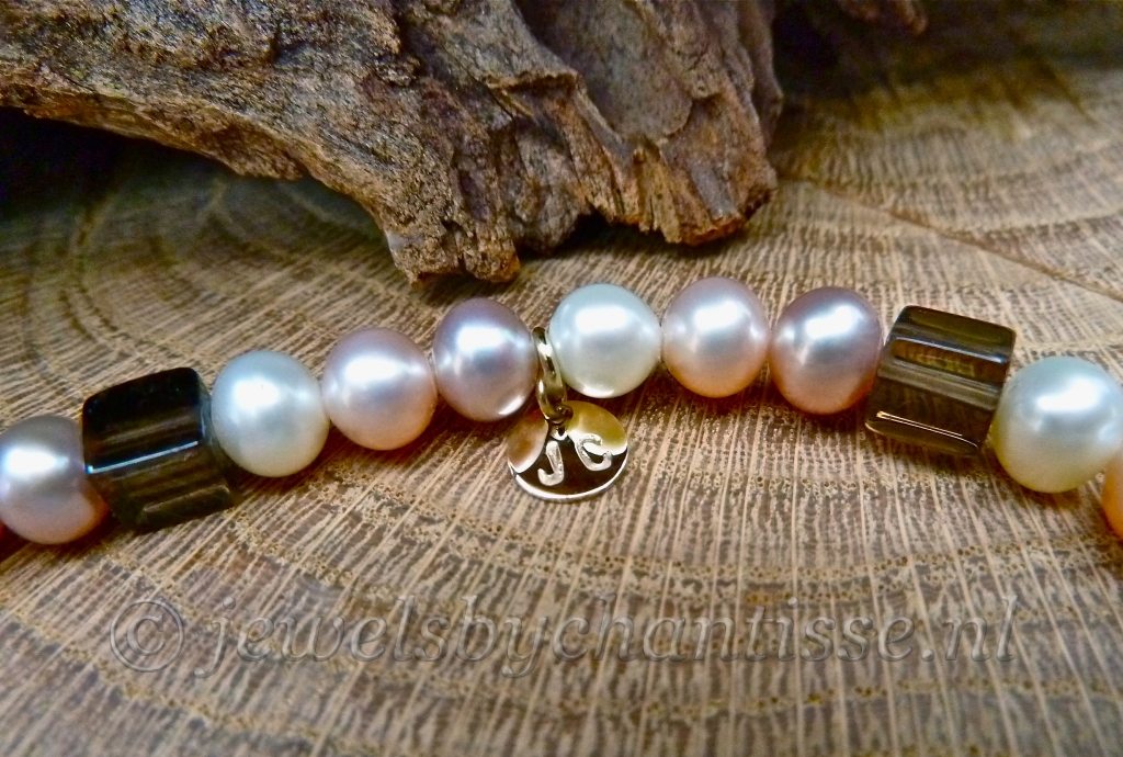 Gouden Parelarmband met Rookkwarts