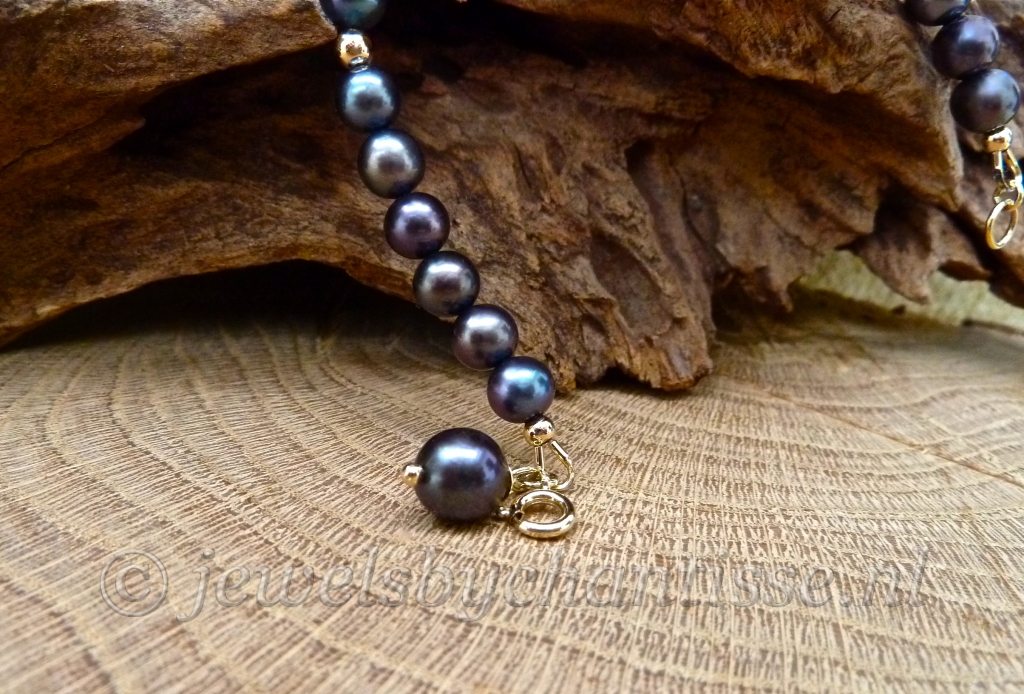 Gouden Zwarte Parelarmband