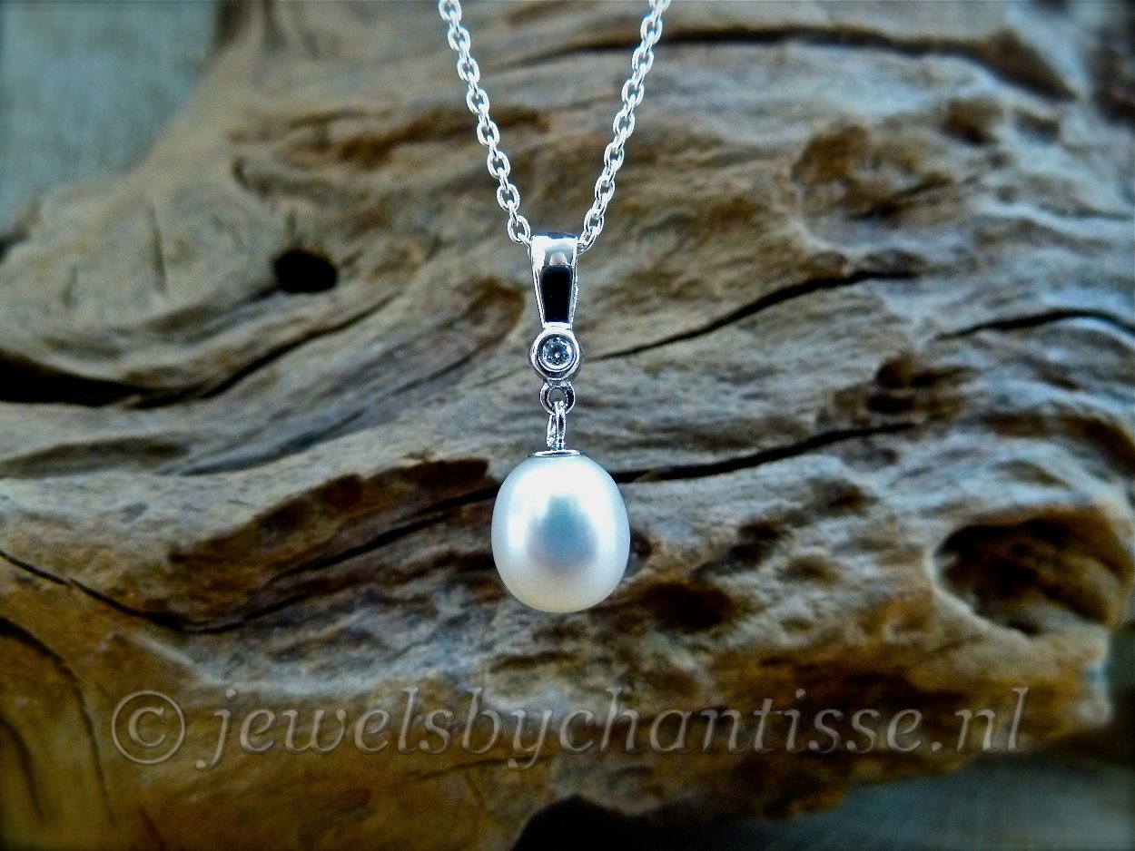 Zilveren Ketting met Parel en Zirkonia 4 Zilveren Ketting met Parel en Zirkonia