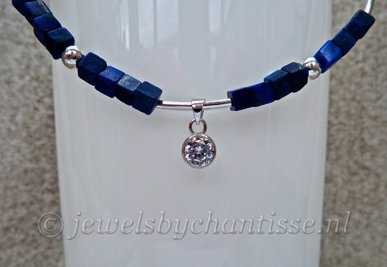 Zilveren Parelcollier met Lapis Lazuli 5 Zilveren Parelcollier met Lapis Lazuli
