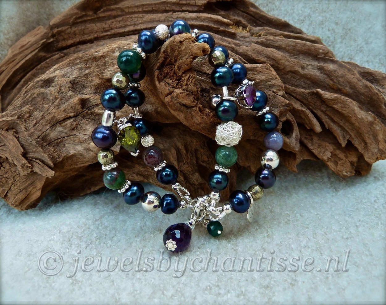 Zwarte Parelarmband met Amethist, Peridoot en Jaspis