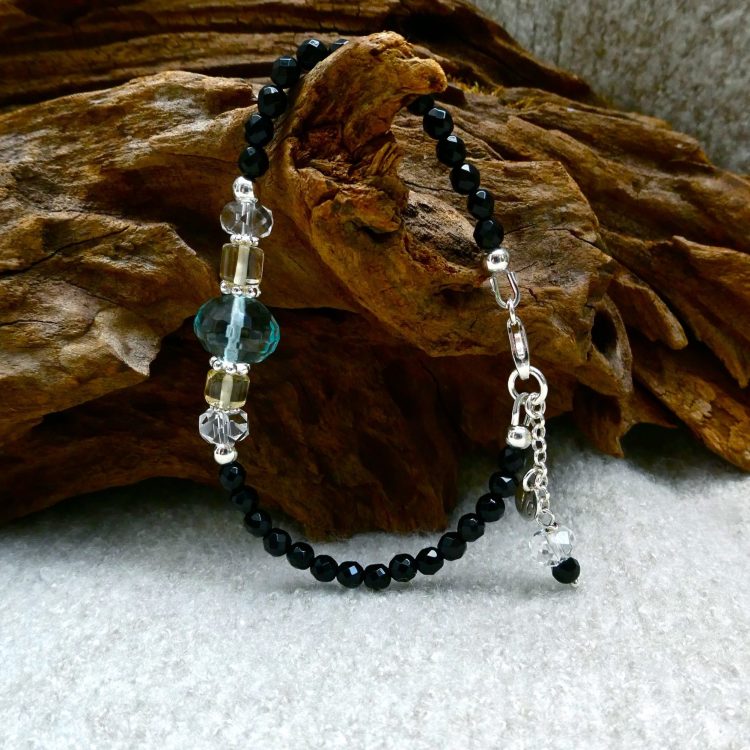 Zilveren Onyx Armband met Aqua Kristal