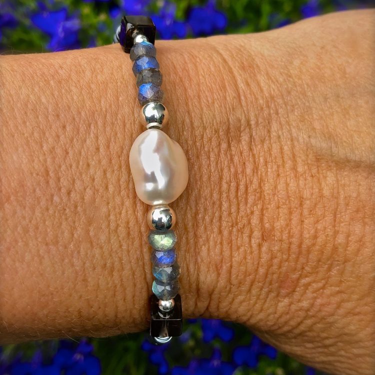 Zilveren Labradoriet/Hematiet Armband met Barokparel