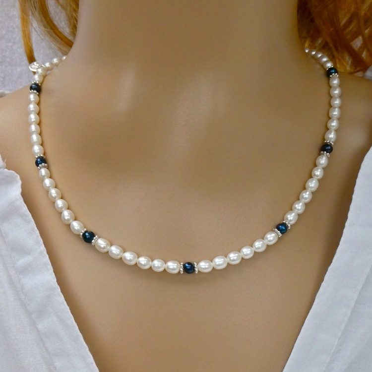 Zilveren Parel Collier met Zwarte Pareltjes